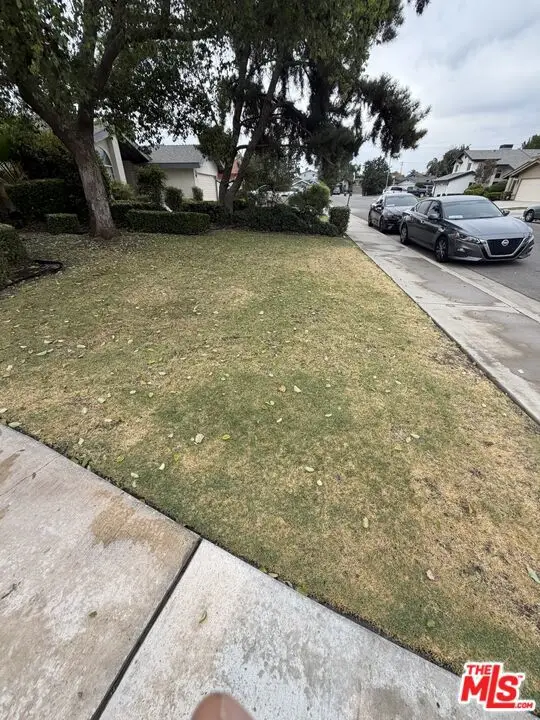 6304 Castleton Street, Bakersfield, CA 93313 - #2