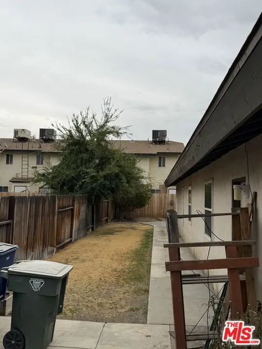6304 Castleton Street, Bakersfield, CA 93313 - #3