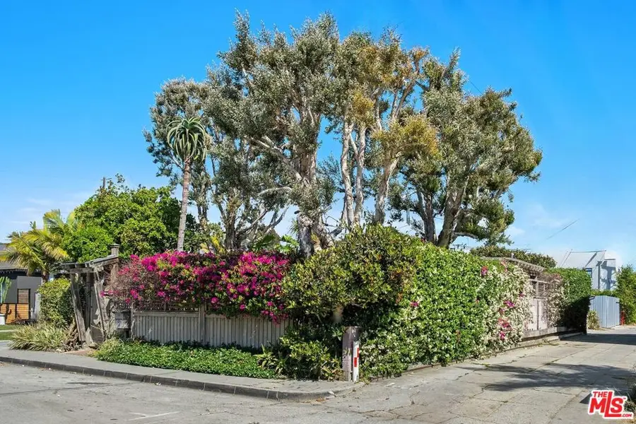 1216 Elm Street, Venice, CA 90291 - #3