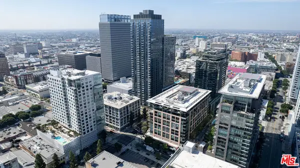 1111 S Grand Avenue #PH1, Los Angeles, CA 90015