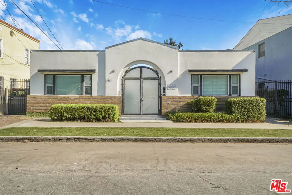 711 E 6th Street, Long Beach, CA 90802 - #1