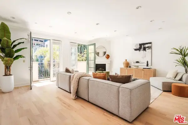 11749 Goshen Avenue #202, Los Angeles, CA 90049