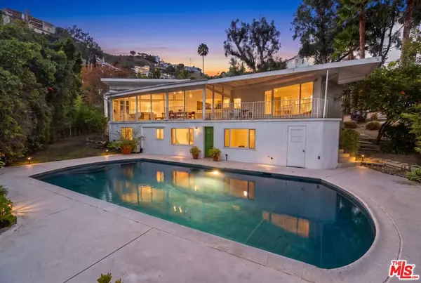 8494 Carlton Way, Los Angeles, CA 90069