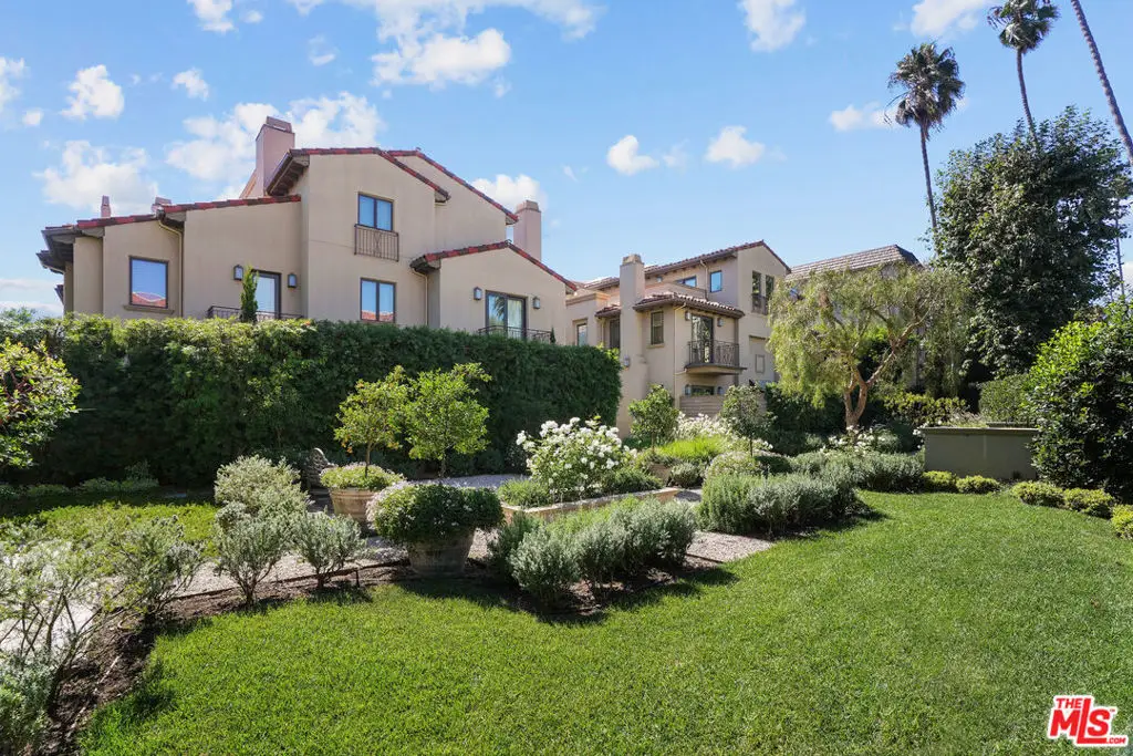 823 S Bundy Drive #111, Los Angeles, CA 90049 - #1