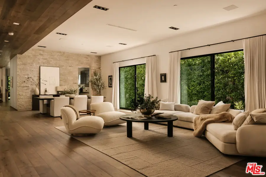 144 N Bowling Green Way, Los Angeles, CA 90049 - #3