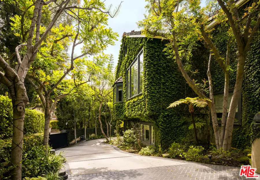 9910 Tower Lane, Los Angeles, CA 90210 - #2