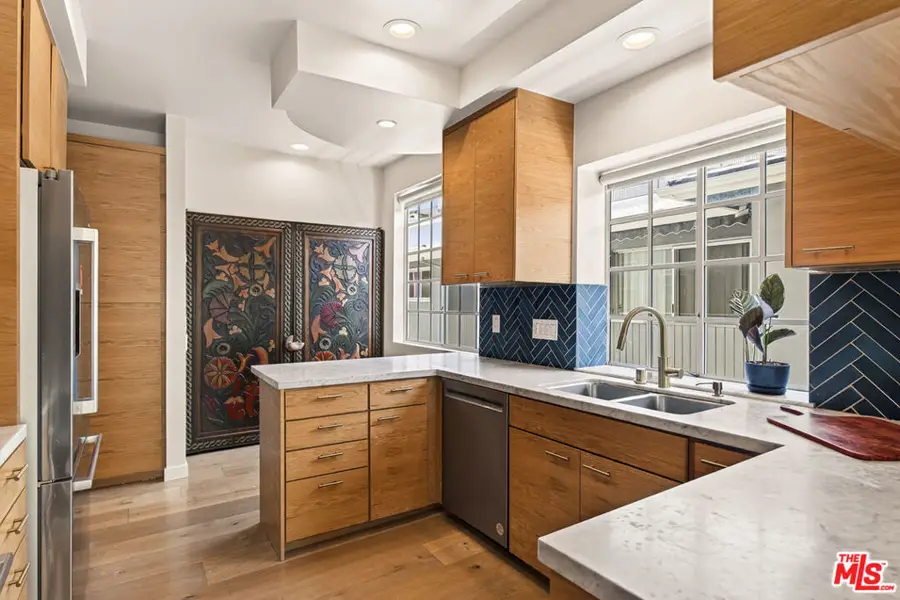 11667 Gorham Avenue #201, Los Angeles, CA 90049 - #3