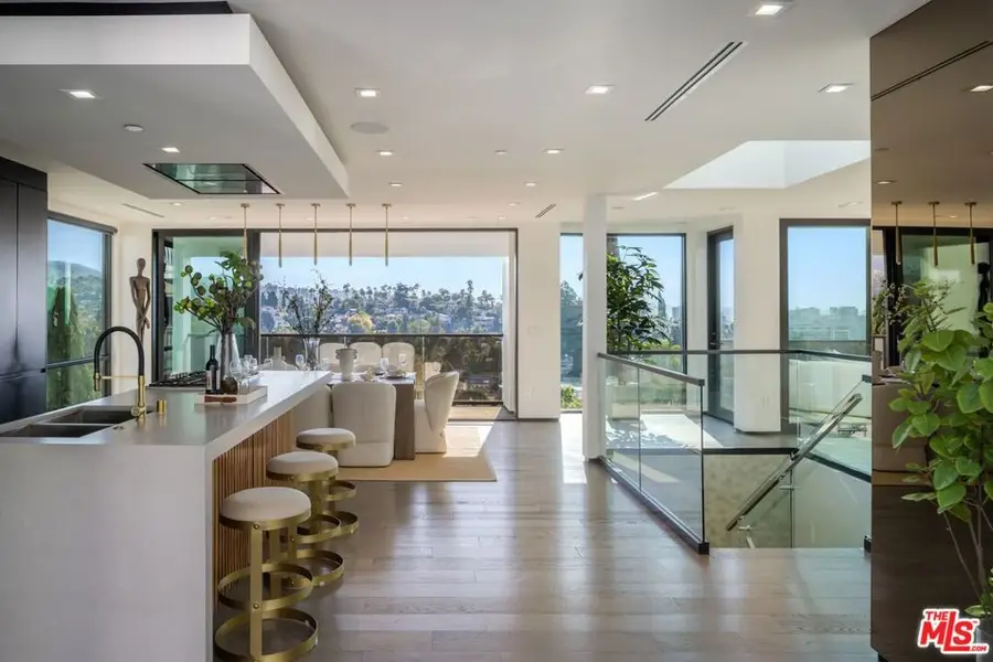 2033 Glencoe Way, Los Angeles, CA 90068 - #2
