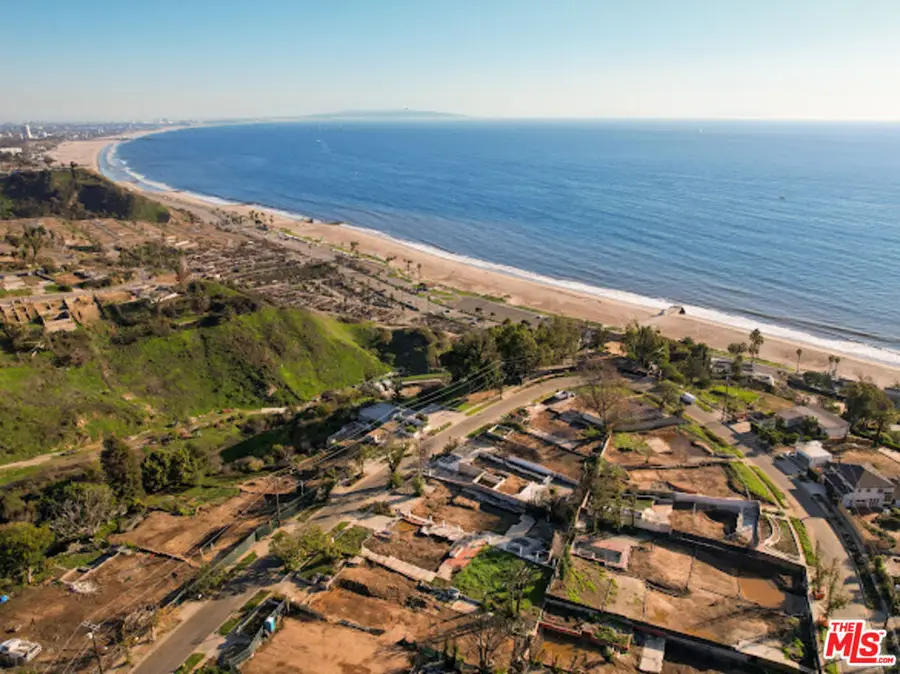 327 N Grenola Street, Pacific Palisades, CA 90272 - #2