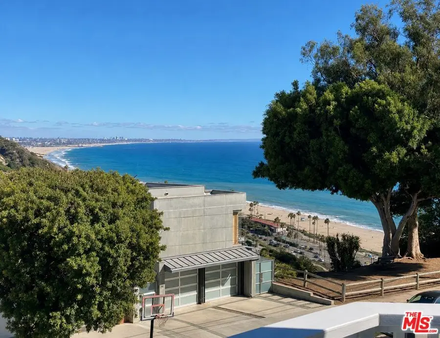 327 N Grenola Street, Pacific Palisades, CA 90272 - #3