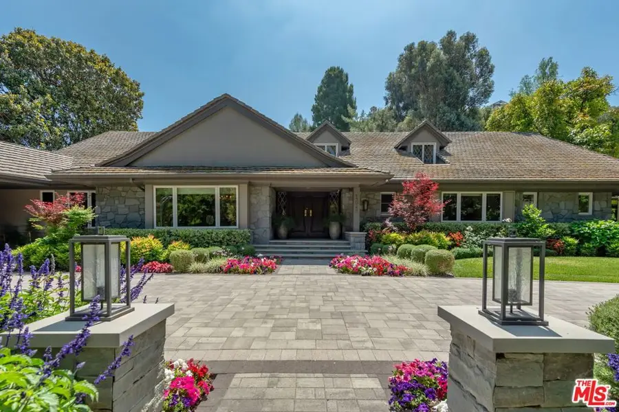 15946 Woodvale Road, Encino, CA 91436 - #3