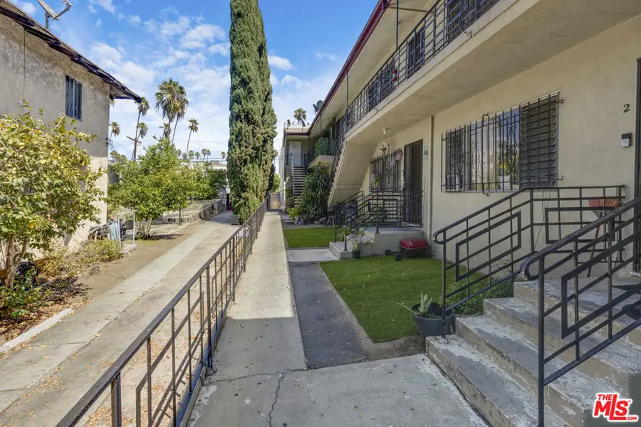 916 S Normandie Avenue, Los Angeles, CA 90006 - #2