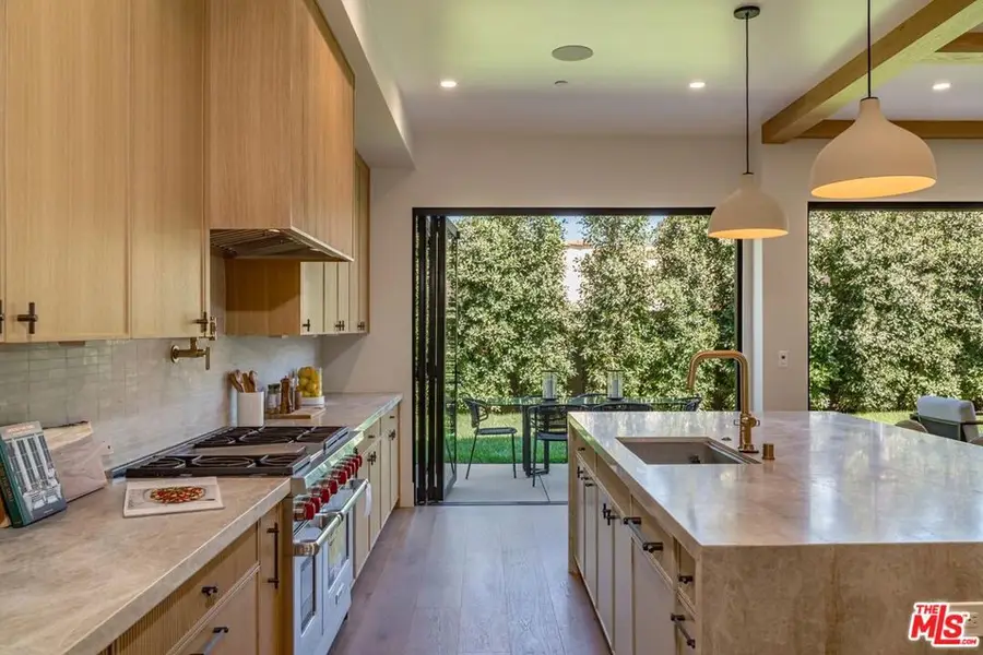 744 Iliff Street, Pacific Palisades, CA 90272 - #3