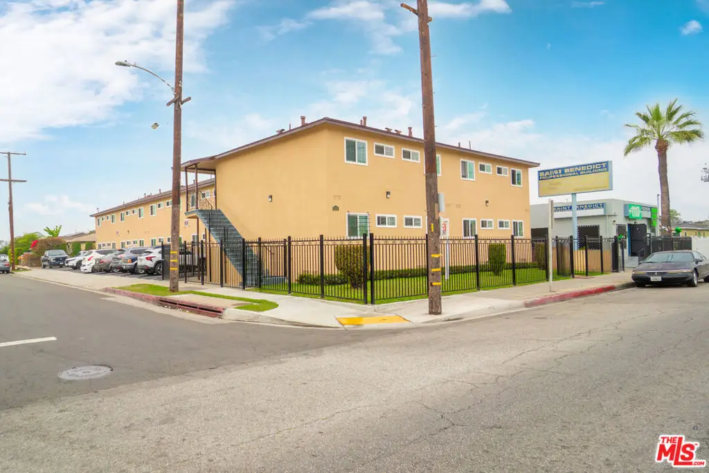 11123 S Inglewood Avenue, Inglewood, CA 90304 - #1