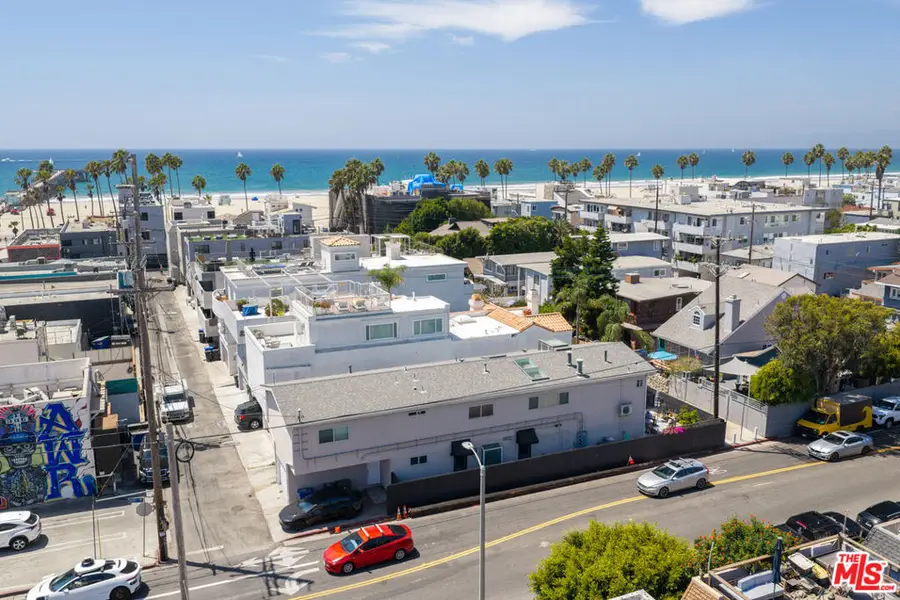 40 30th Avenue, Venice, CA 90291 - #2