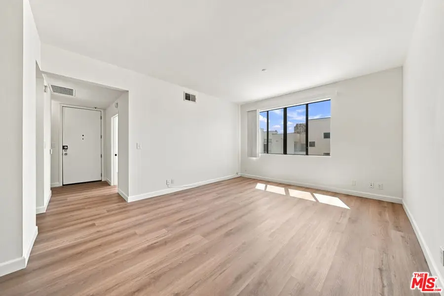 533 S St Andrews Place #404, Los Angeles, CA 90020 - #2