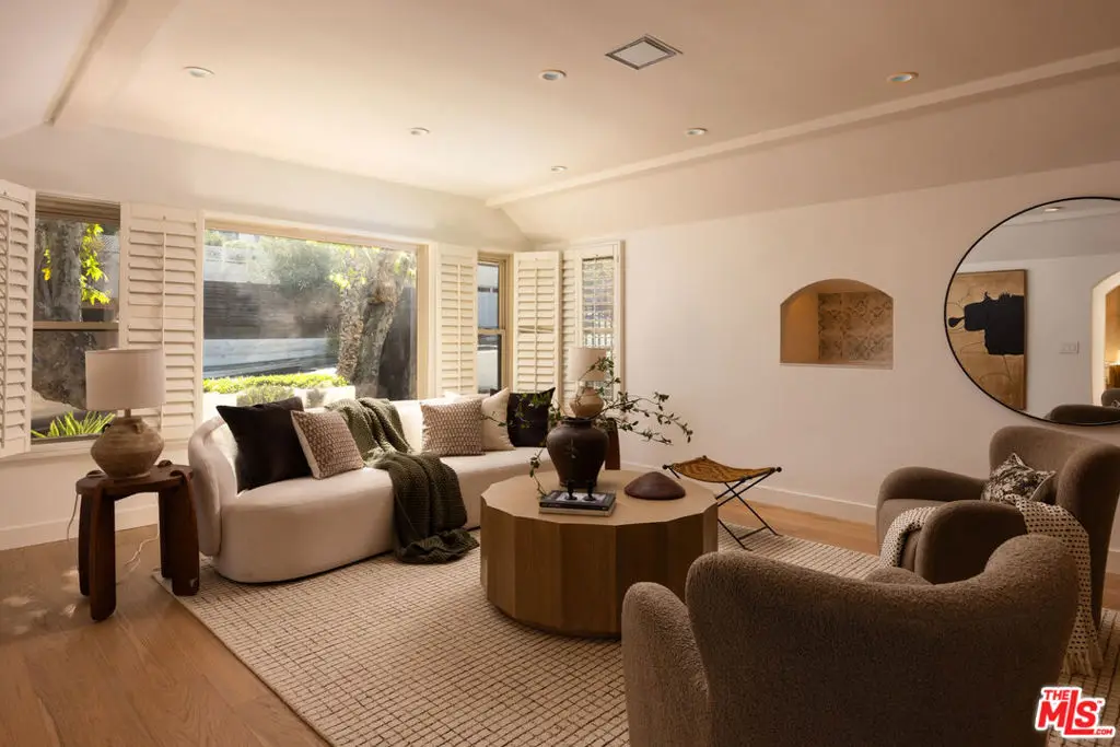 1807 Cochran Place, Los Angeles, CA 90019 - #1