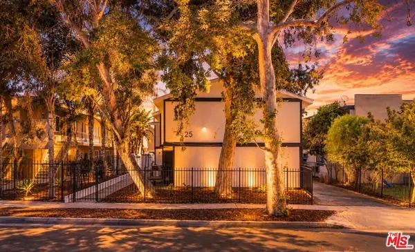 11425 Tiara Street, Los Angeles, CA 91601