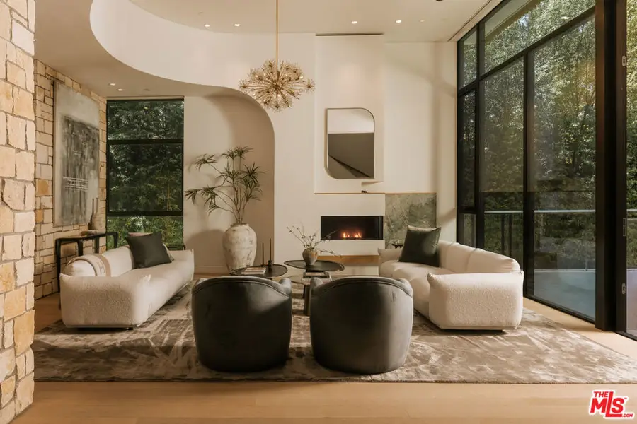709 Walden Drive, Beverly Hills, CA 90210 - #3