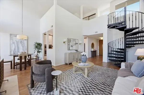 1271 Granville Avenue #402, Los Angeles, CA 90025