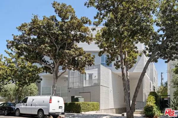 1030 N Kings Road #201, West Hollywood, CA 90069