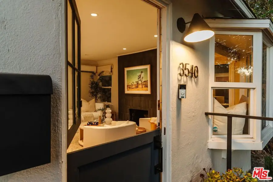 3540 Maplewood Avenue, Los Angeles, CA 90066 - #3