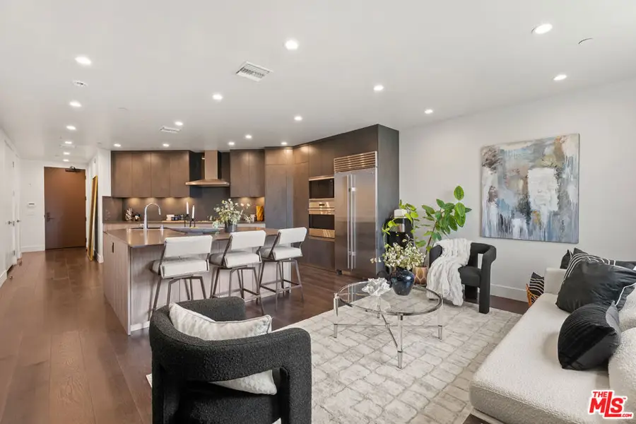 724 N Croft Avenue #301, Los Angeles, CA 90069 - #3