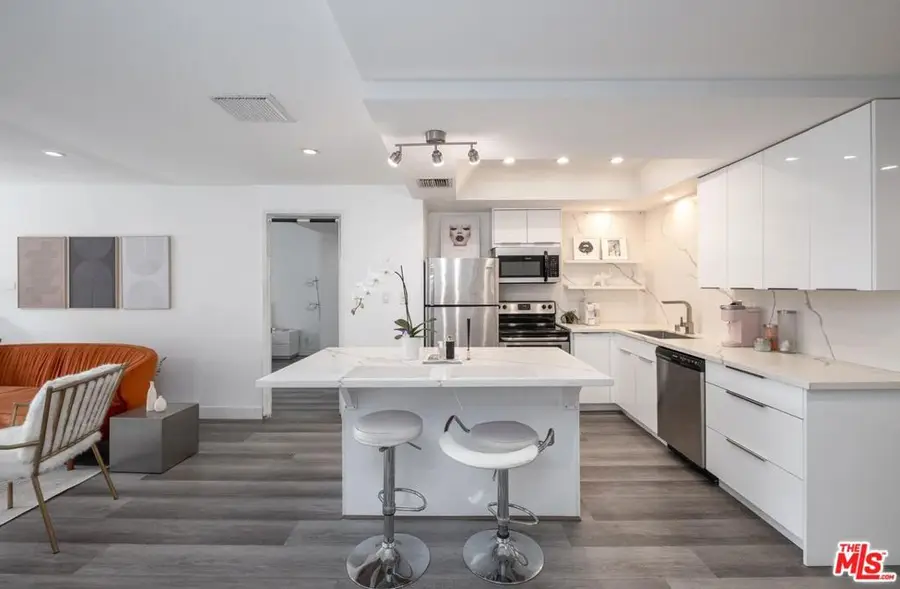 321 S San Vicente Boulevard #101, Los Angeles, CA 90048 - #2