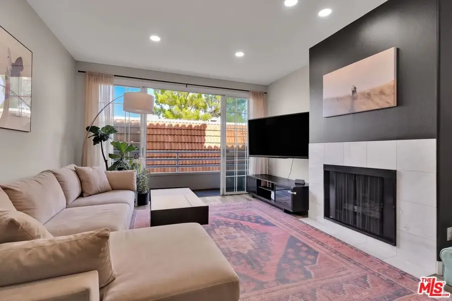 810 S Lucerne Boulevard #203, Los Angeles, CA 90005 - #2