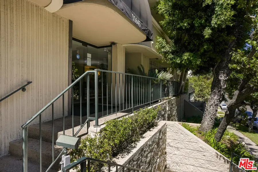 11645 Montana Avenue #222, Los Angeles, CA 90049 - #3