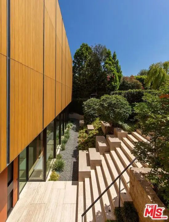 1716 San Remo Drive, Pacific Palisades, CA 90272