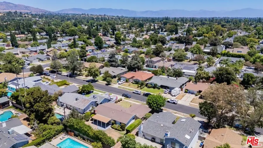 9811 Lubao Avenue, Chatsworth, CA 91311 - #3