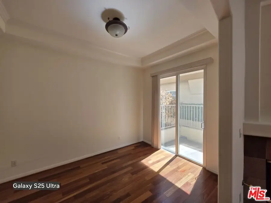 5242 Vesper Avenue #8, Van Nuys, CA 91411 - #3