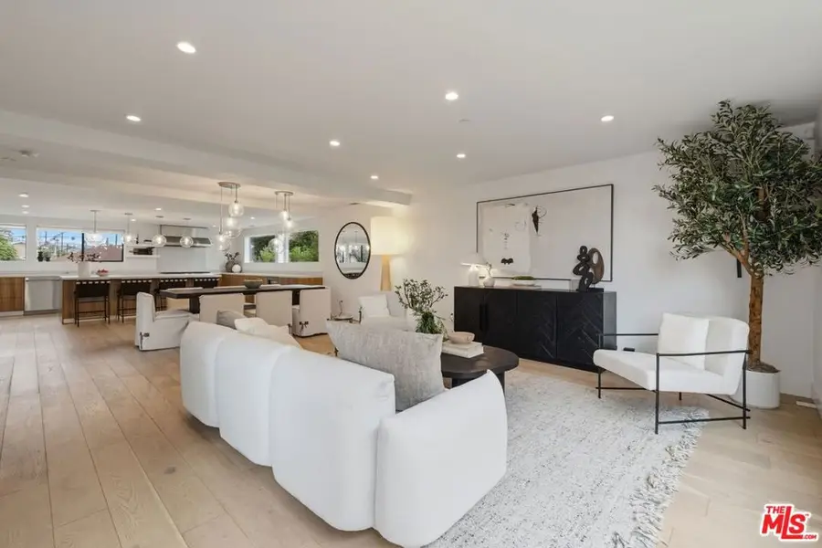 663 Vernon Avenue, Venice, CA 90291 - #2