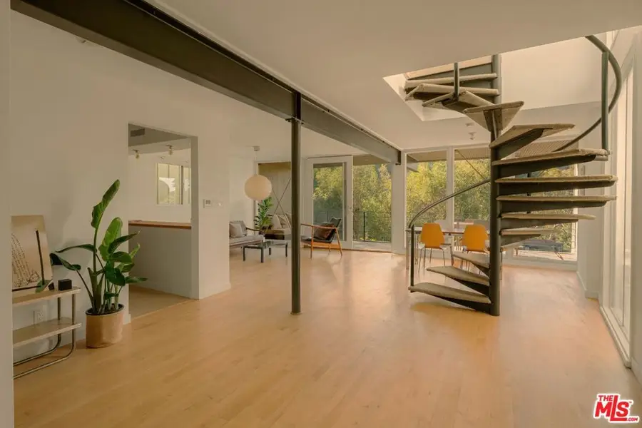 8876 Lookout Mountain Avenue, Los Angeles, CA 90046 - #3
