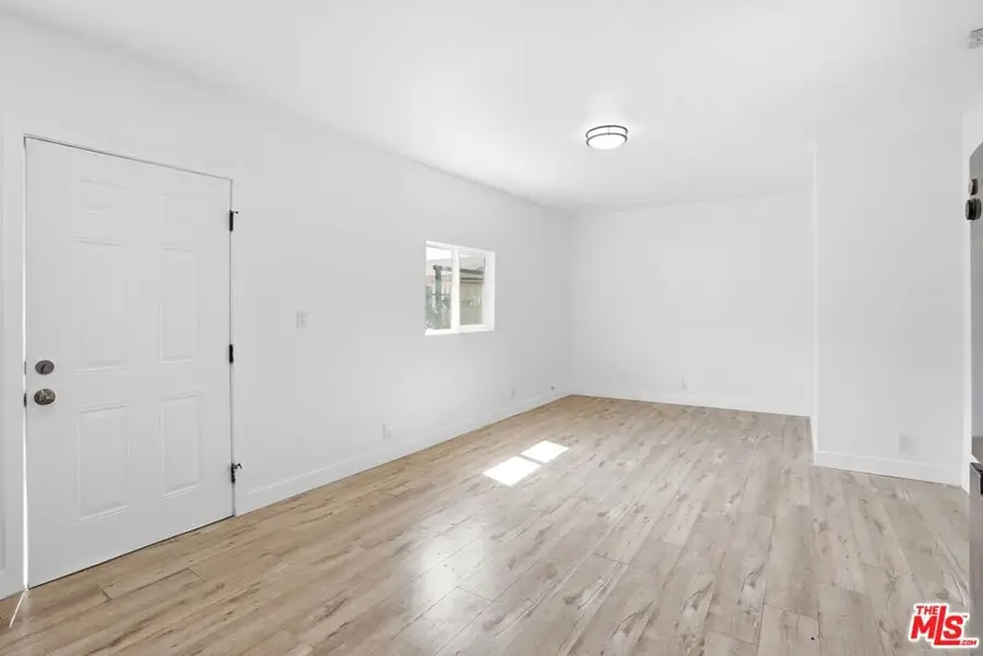 208 W 49th Street, Los Angeles, CA 90037 - #3