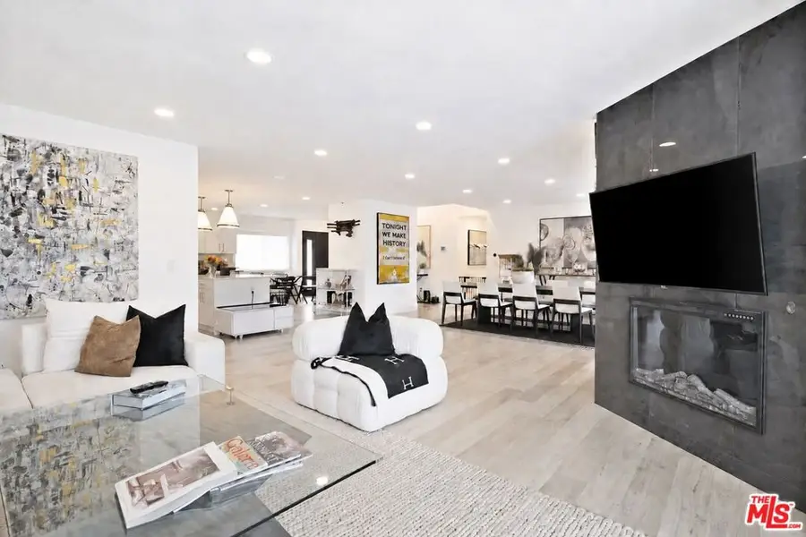 20326 Alerion Place, Woodland Hills, CA 91364 - #3