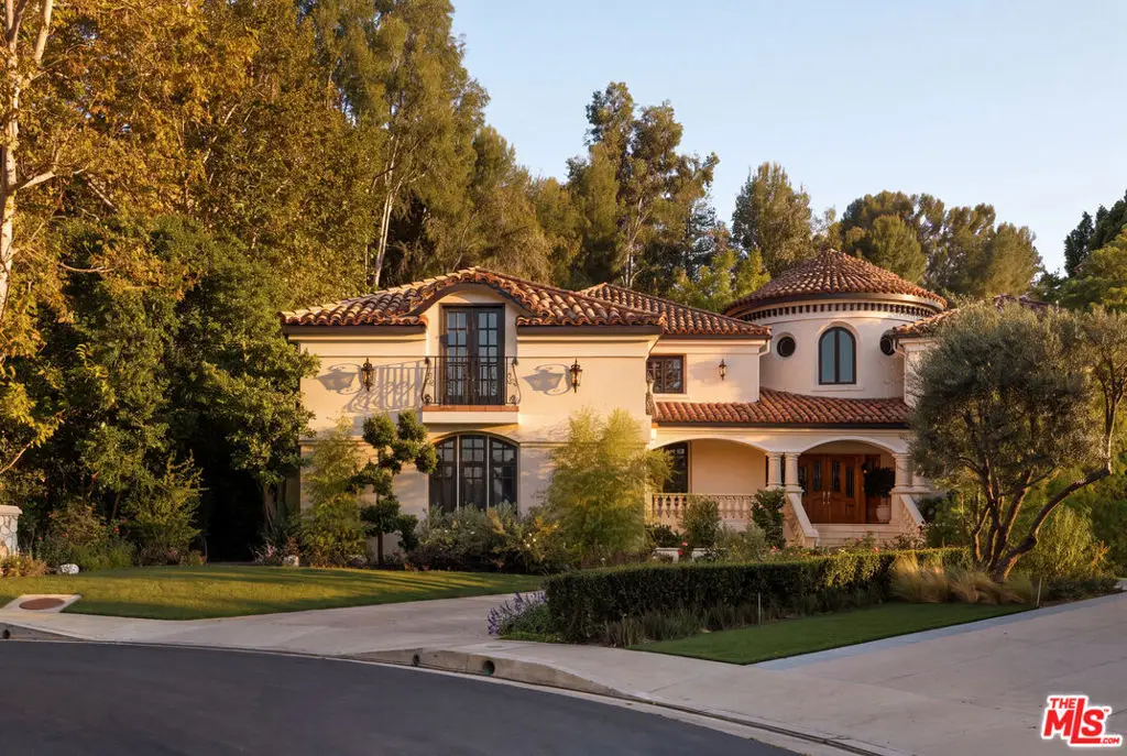 3829 Hayvenhurst Drive, Encino, CA 91436 - #1