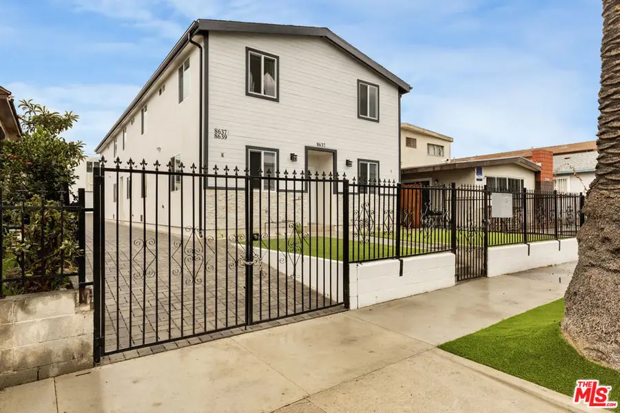 8637 Orchard Avenue, Los Angeles, CA 90044 - #3
