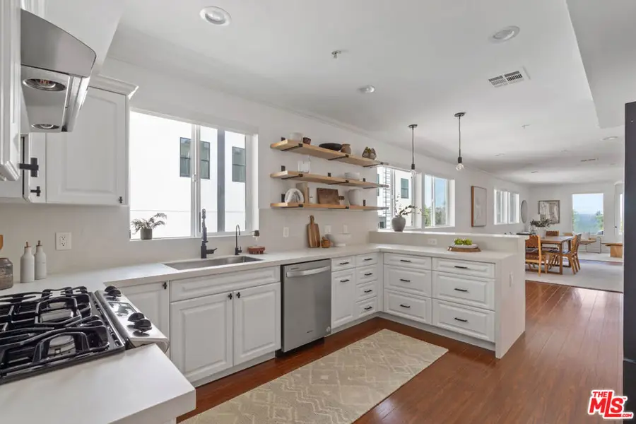 11801 Avon Way #5, Los Angeles, CA 90066 - #2