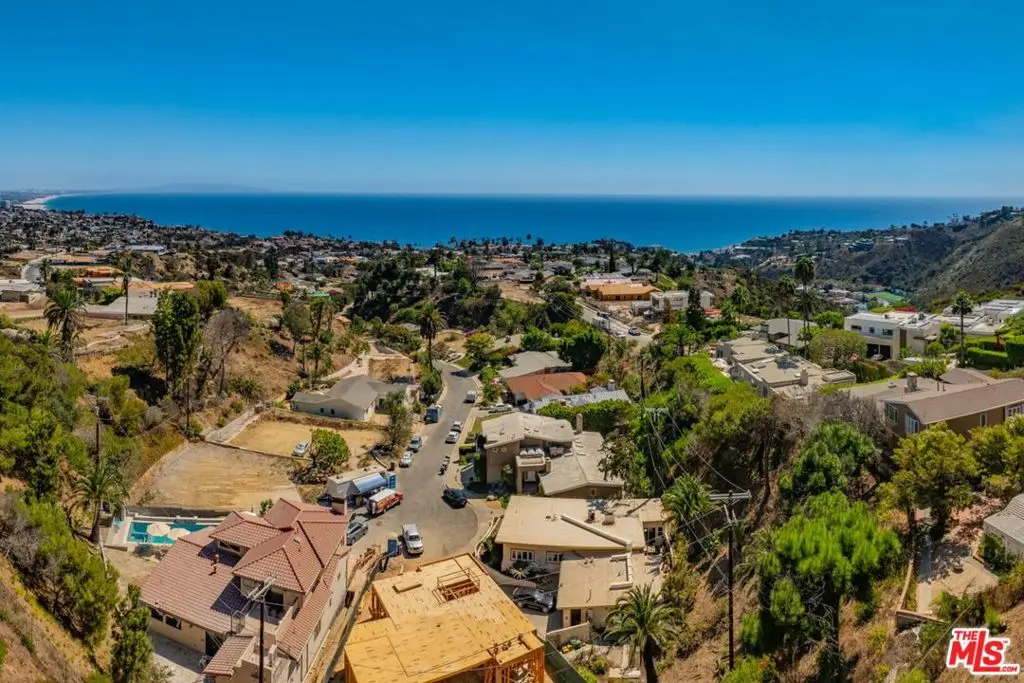 1026 Enchanted Way, Pacific Palisades, CA 90272 - #1