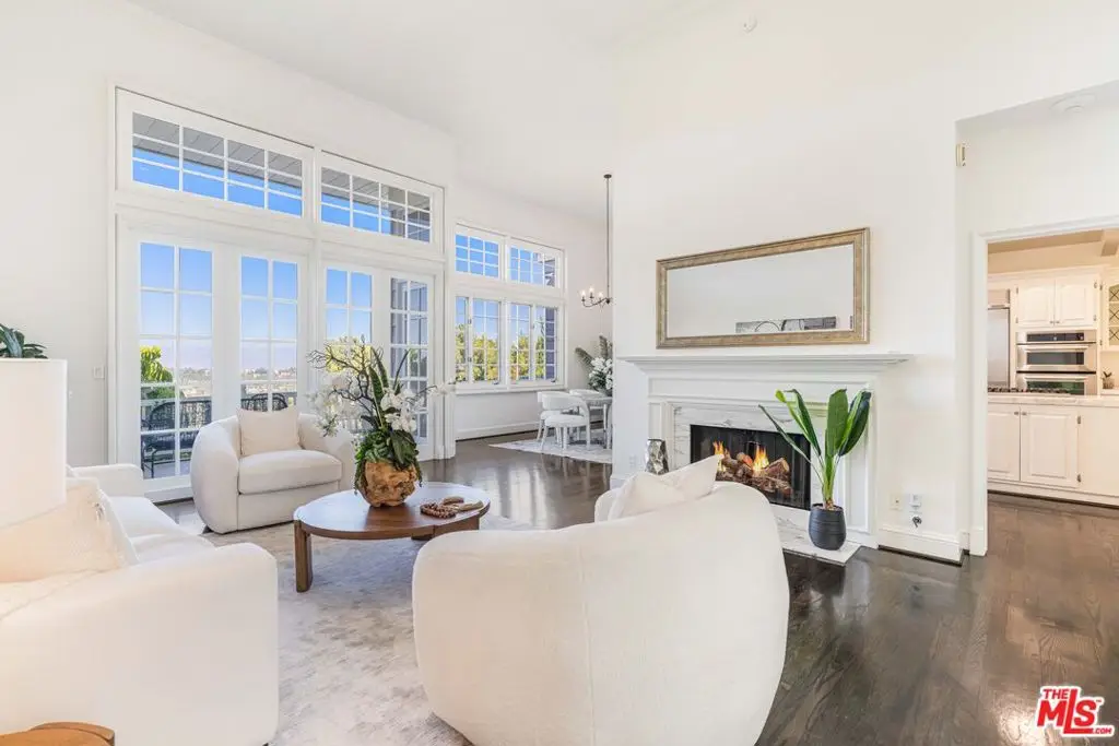 2204 The Terrace, Los Angeles, CA 90049 - #1