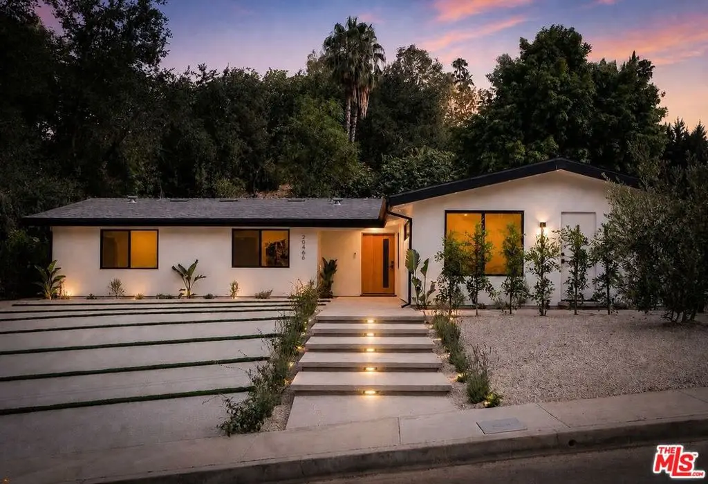 20466 Miranda Street, Woodland Hills, CA 91367 - #1