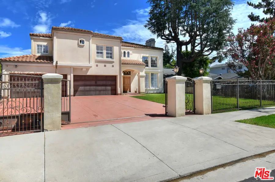 4942 Densmore Avenue, Encino, CA 91436 - #2