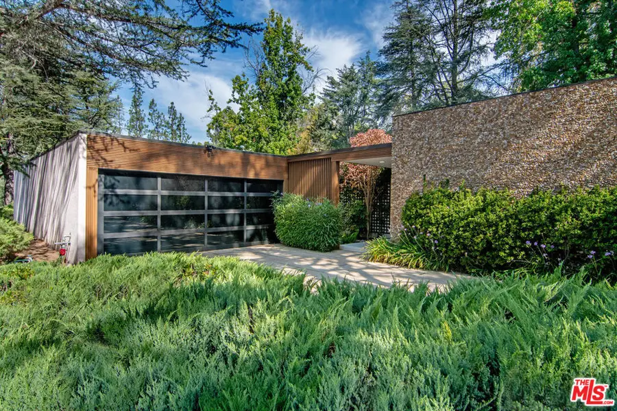 5000 Queen Victoria Road, Woodland Hills, CA 91364 - #2