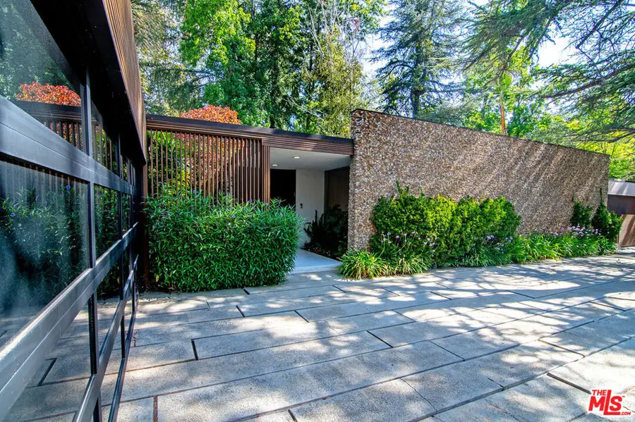 5000 Queen Victoria Road, Woodland Hills, CA 91364 - #3
