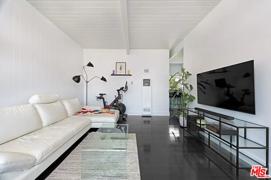 2325 Kansas Avenue #9, Santa Monica, CA 90404 - #3