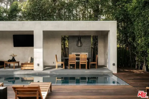 103 N Laurel Avenue, Los Angeles, CA 90048