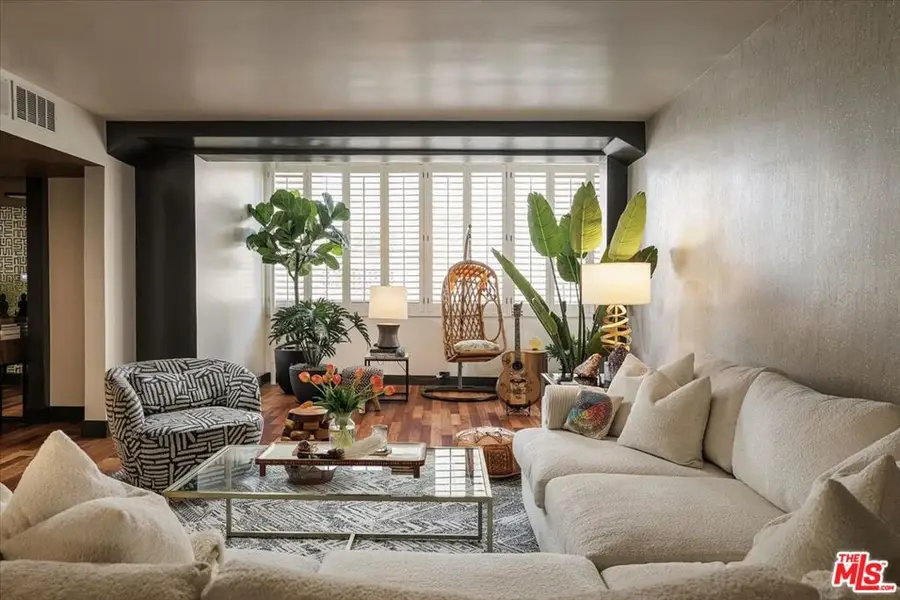 531 N Rossmore Avenue #204, Los Angeles, CA 90004 - #3