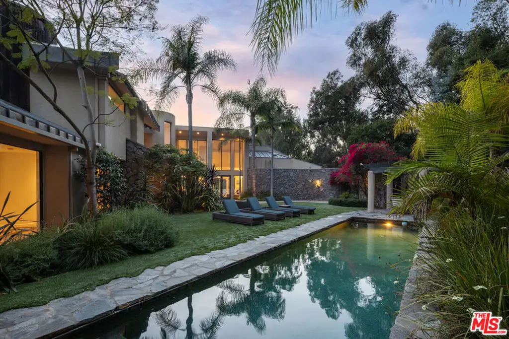 1060 E Oakmont Drive, Los Angeles, CA 90049 - #1